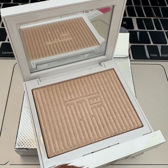 Tom ford grand paradis Soleil beige glow highlighter new in box - Picture 3 of 3